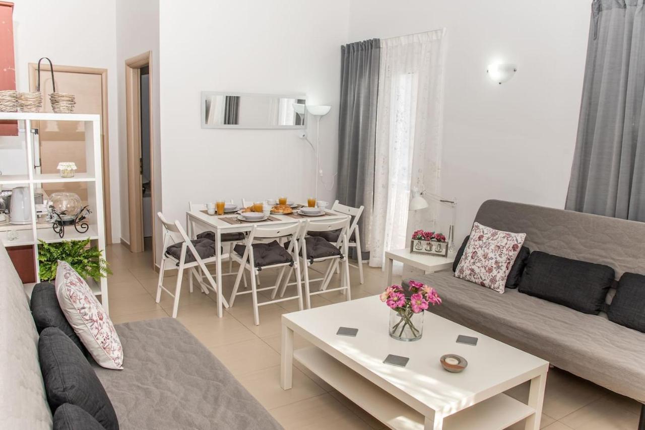 Nikis Apartment Chrissi Akti Chania Exterior foto