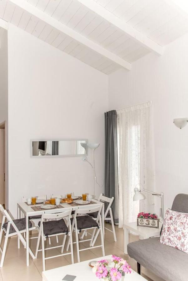 Nikis Apartment Chrissi Akti Chania Exterior foto